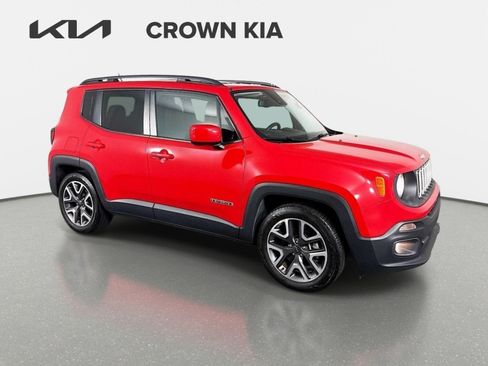Used 2016 Jeep Renegade Latitude FWD image 4