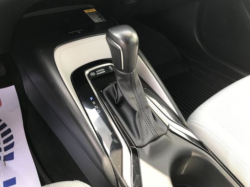 Used 2024 Toyota Corolla SE w/ SE Package FWD image 24