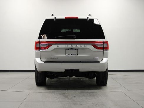 Used 2015 Lincoln Navigator Base image 5