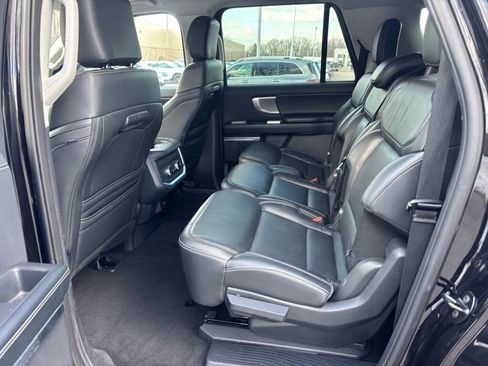 Used 2025 Ford Expedition Max Platinum image 16