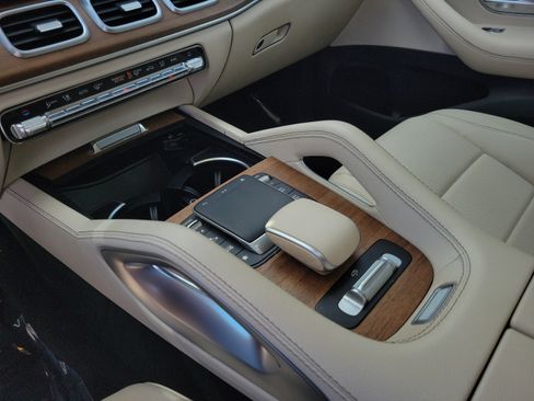 Used 2022 Mercedes-Benz GLS 450 4MATIC image 21