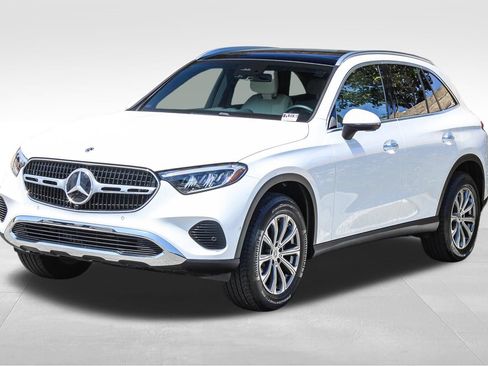 Certified 2026 Mercedes-Benz GLC 300 4MATIC image 3