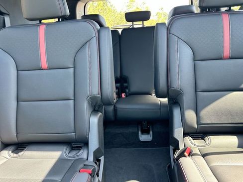 Used 2026 Chevrolet Traverse RS image 26