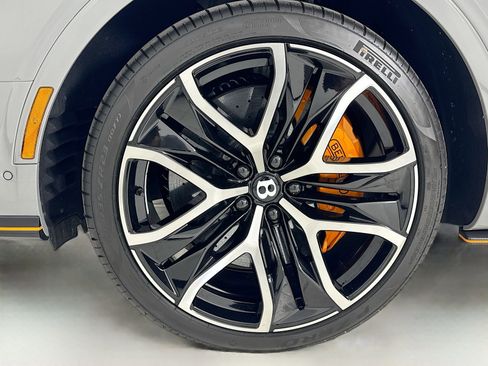 Used 2026 Bentley Bentayga Speed AWD/4WD image 10