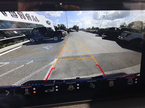 Used 2025 GMC Sierra 2500 AT4 w/ AT4 Premium Plus Package image 8