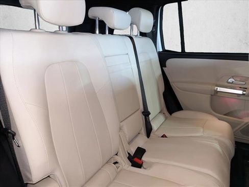 Certified 2025 Mercedes-Benz GLB 250 image 21
