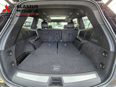 Used 2024 Cadillac XT6 Premium Luxury image 33