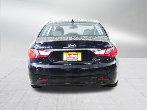 Used 2011 Hyundai Sonata Limited w/ Navigation Pkg 5 image 6