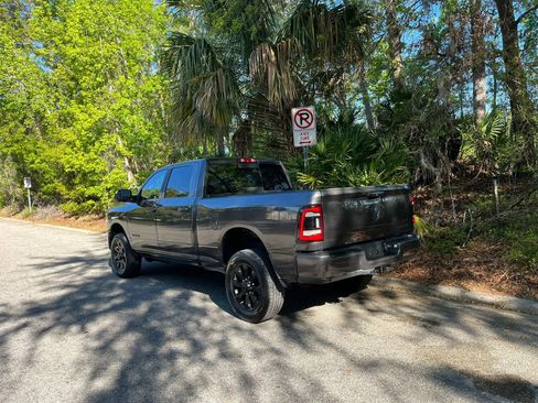 Used 2022 RAM 2500 Big Horn w/ Level C Equiment Group AWD/4WD image 11