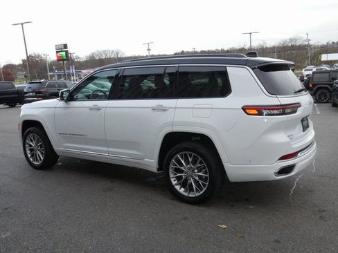 Used 2024 Jeep Grand Cherokee L Summit AWD/4WD image 11