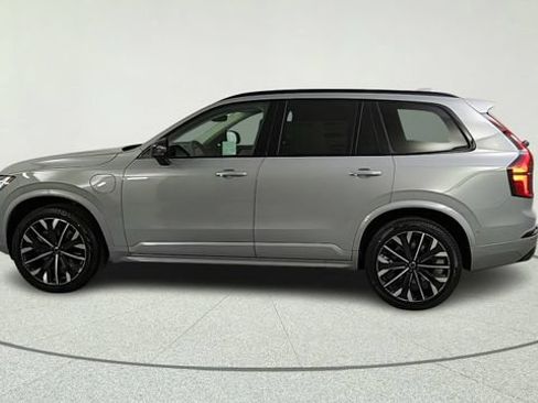 New 2026 Volvo XC90 T8 Ultra w/ Protection Package AWD/4WD image 4