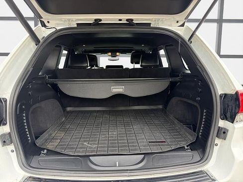 Used 2020 Jeep Grand Cherokee Limited AWD/4WD image 12