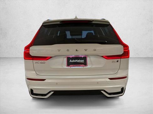 Used 2026 Volvo XC60 B5 Plus w/ Climate Package AWD/4WD image 8