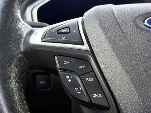 Used 2016 Ford Fusion SE AWD/4WD image 23