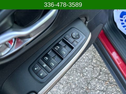 Used 2017 Jeep Cherokee Sport image 11