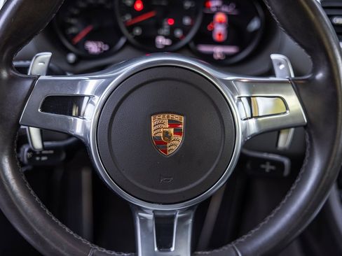 Certified 2016 Porsche Cayman image 16