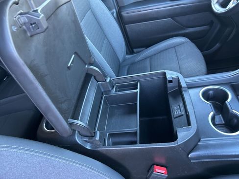 Used 2021 Chevrolet Suburban LS image 28