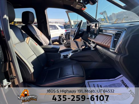 Used 2023 GMC Canyon AT4 w/ AT4 Premium Package image 29