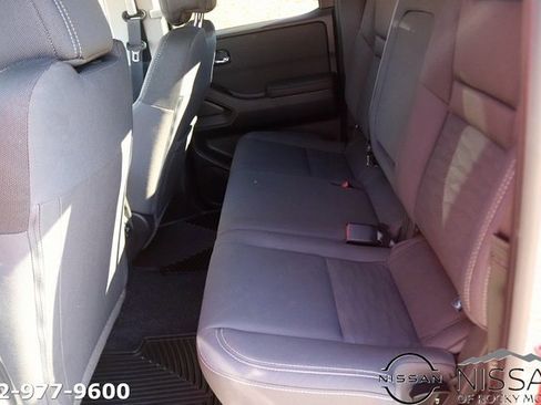 Used 2024 Nissan Frontier SV w/ SV Convenience Package image 13