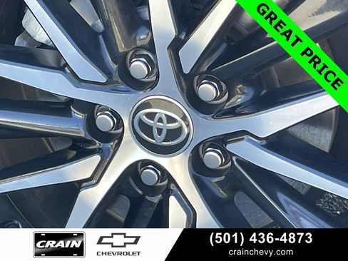 Used 2021 Toyota Camry SE image 33