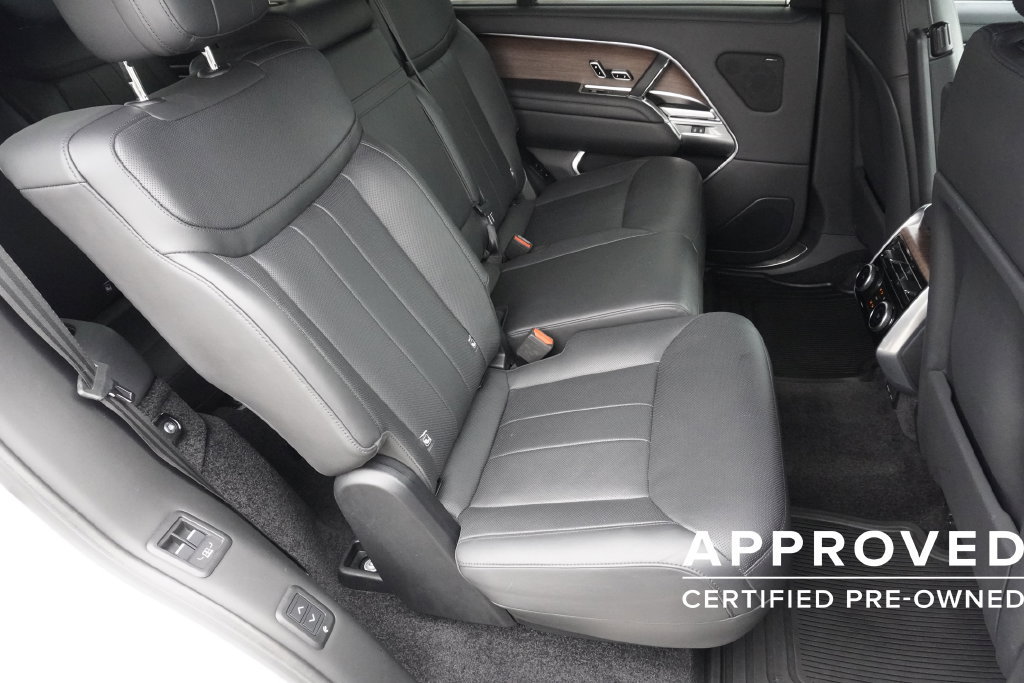 Used 2025 Land Rover Range Rover Long Wheelbase SE AWD/4WD image 27