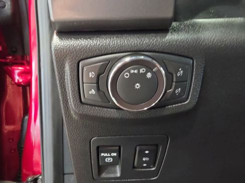 Used 2019 Ford F150 XLT w/ Equipment Group 302A Luxury AWD/4WD image 18