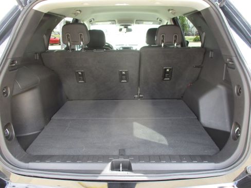 Used 2019 Chevrolet Equinox LT FWD image 32