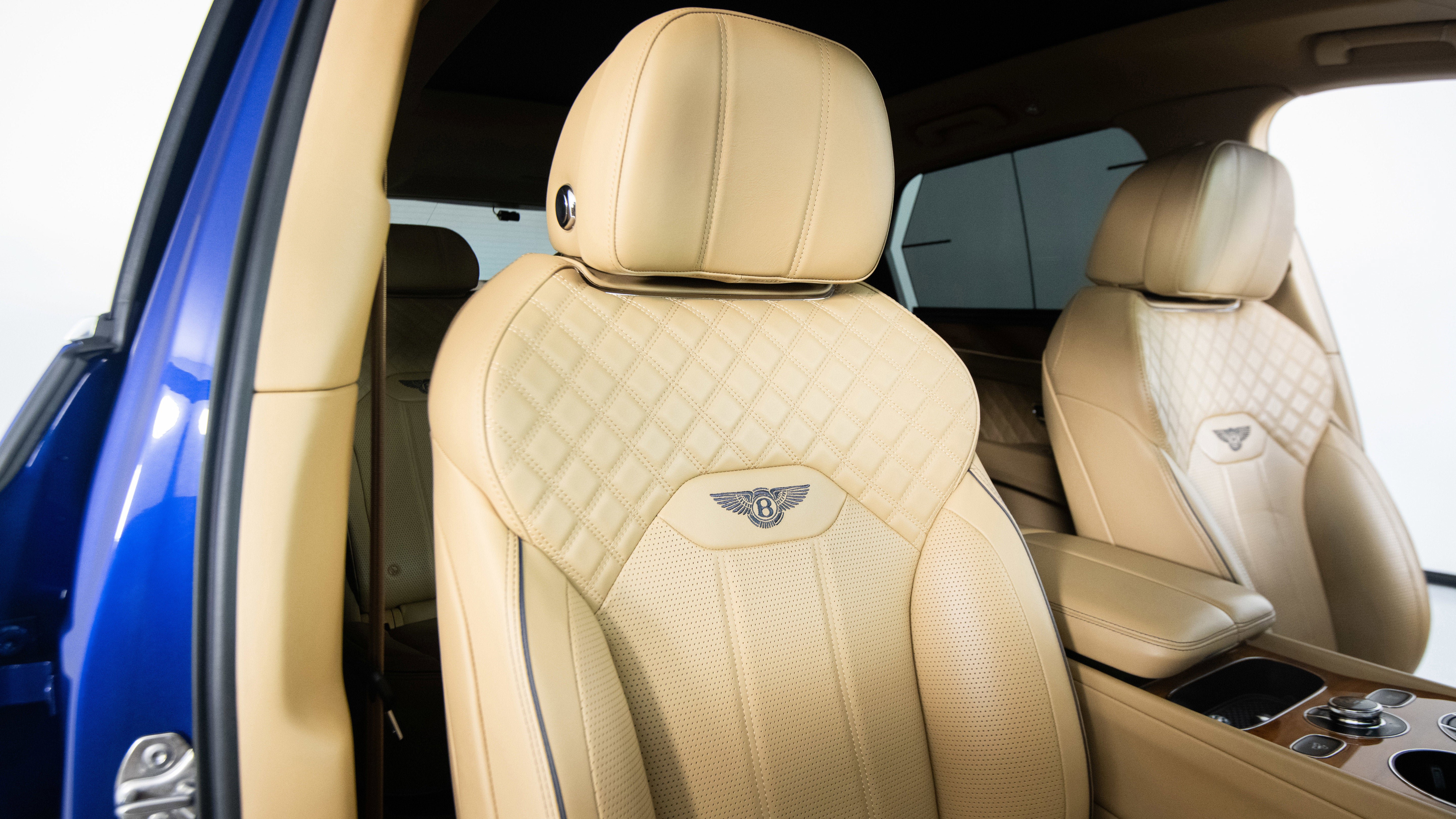 Used 2021 Bentley Bentayga AWD/4WD image 27