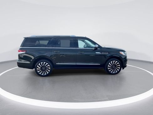 Used 2022 Lincoln Navigator L Black Label AWD/4WD image 9
