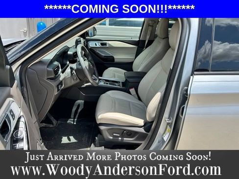 Used 2024 Ford Explorer Platinum w/ Technology Package AWD/4WD image 15