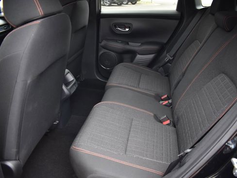 Used 2025 Honda HR-V Sport image 17