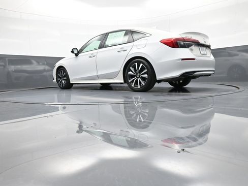 Used 2024 Honda Civic EX image 32