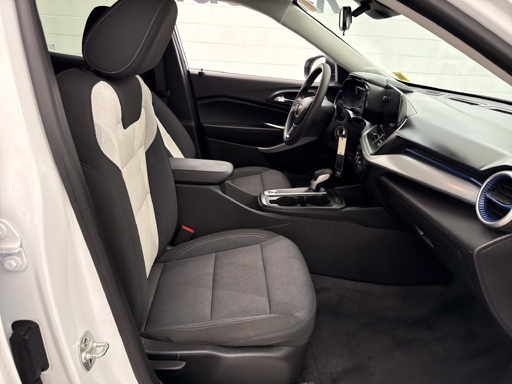 Used 2024 Chevrolet Trax LS FWD image 24