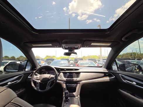 Used 2021 Cadillac XT5 Premium Luxury FWD image 25