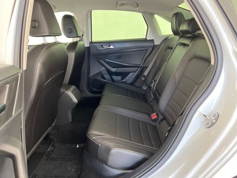 Used 2022 Volkswagen Jetta SE FWD image 26