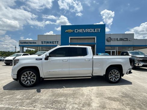 Used 2024 GMC Sierra 1500 Denali w/ Denali Reserve Package AWD/4WD image 3