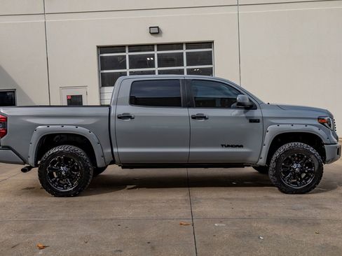 Used 2020 Toyota Tundra Limited w/ Limited Premium Package image 10