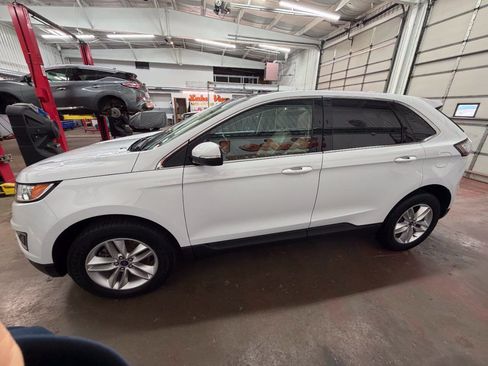 Used 2017 Ford Edge SEL w/ Equipment Group 201A AWD/4WD image 4