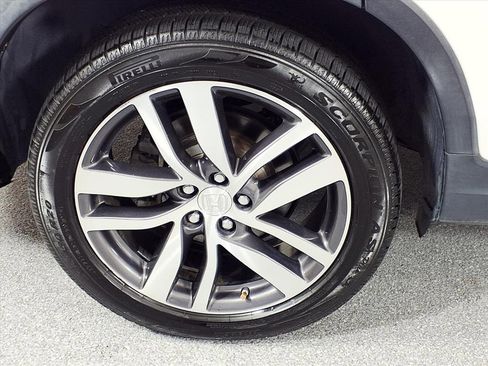 Used 2018 Honda Pilot Elite image 2