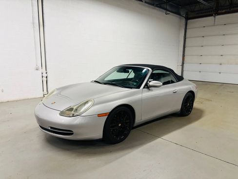 Used 2001 Porsche 911 Carrera RWD image 32