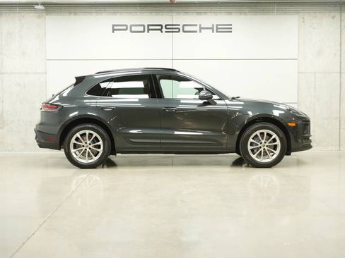 Used 2025 Porsche Macan AWD/4WD image 8