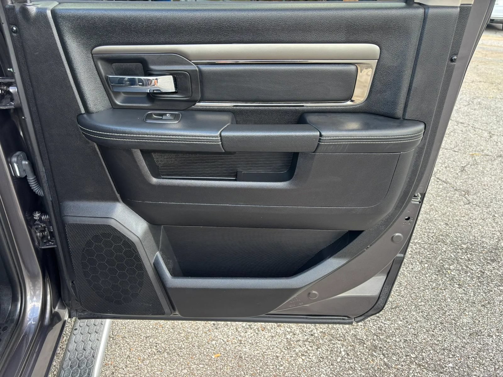 Used 2015 RAM 1500 Sport w/ Remote Start & Security Group RWD image 23