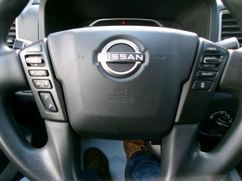 Used 2022 Nissan Frontier SV w/ Technology Package image 20