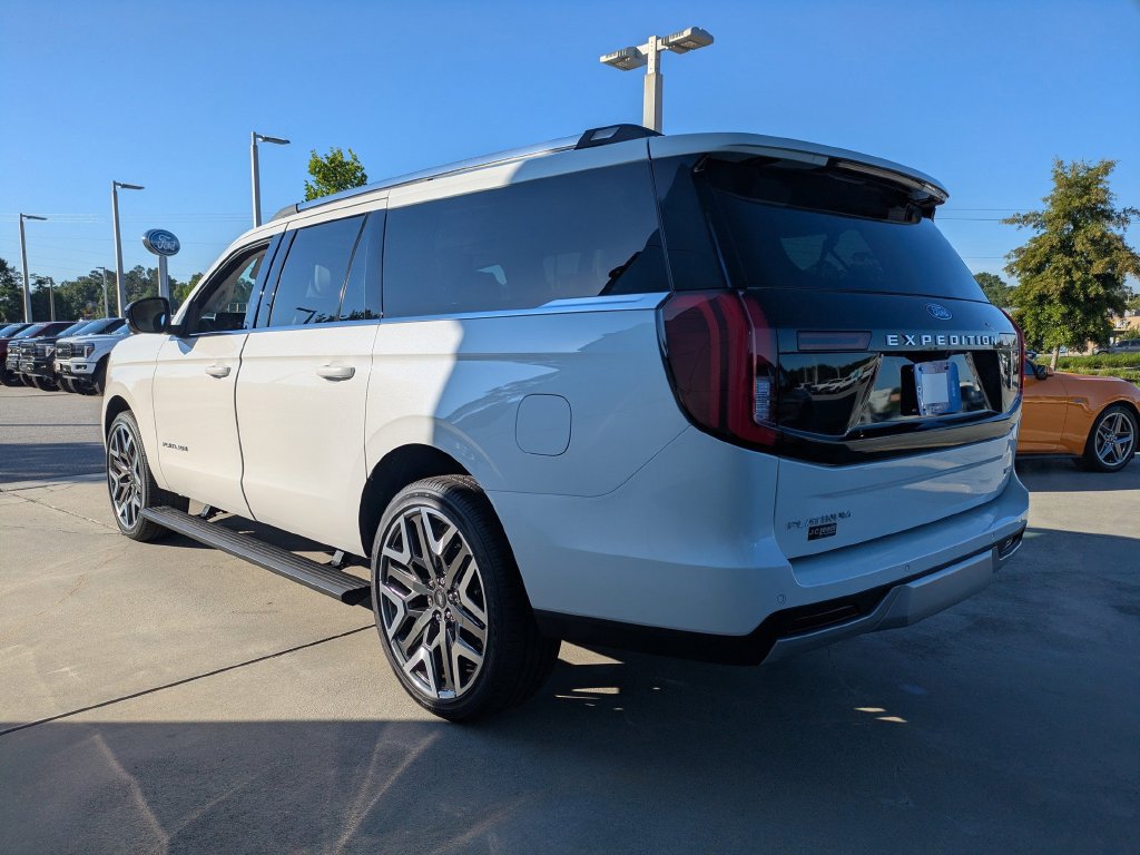 New 2026 Ford Expedition Max Platinum w/ Platinum Ultimate Package AWD/4WD image 7
