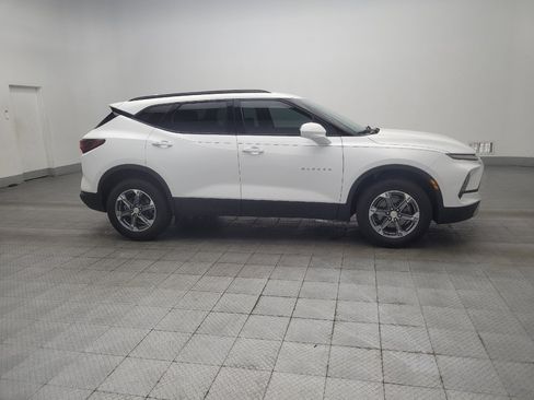 Used 2023 Chevrolet Blazer LT w/ Convenience Package FWD image 11