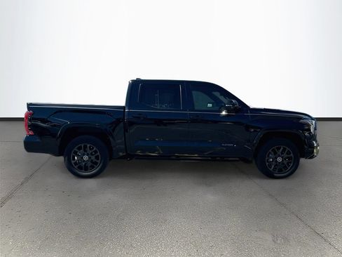 Used 2024 Toyota Tundra Platinum AWD/4WD image 8