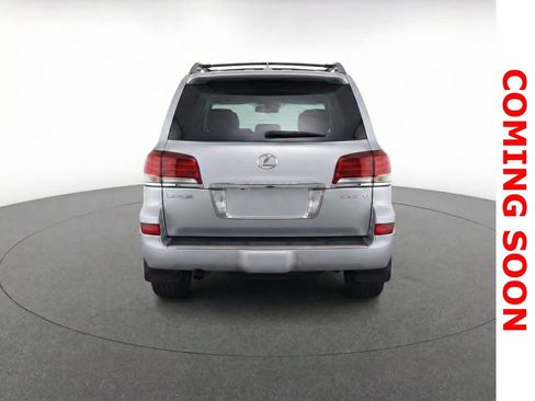 Used 2015 Lexus LX 570 4WD image 9