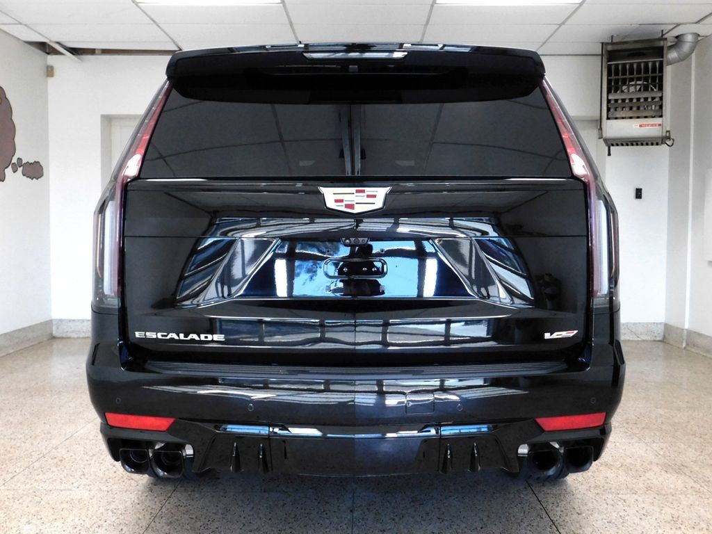 Used 2024 Cadillac Escalade ESV V w/ LPO, Floor Liner Package AWD/4WD image 8