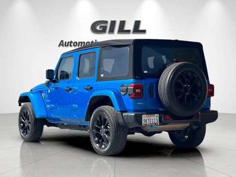 Used 2024 Jeep Wrangler Unlimited Sahara w/ Technology Group AWD/4WD image 5