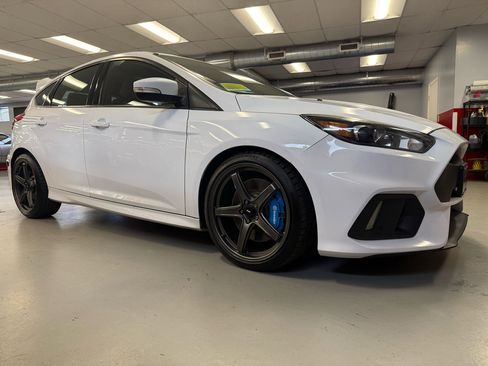 Used 2017 Ford Focus RS image 8